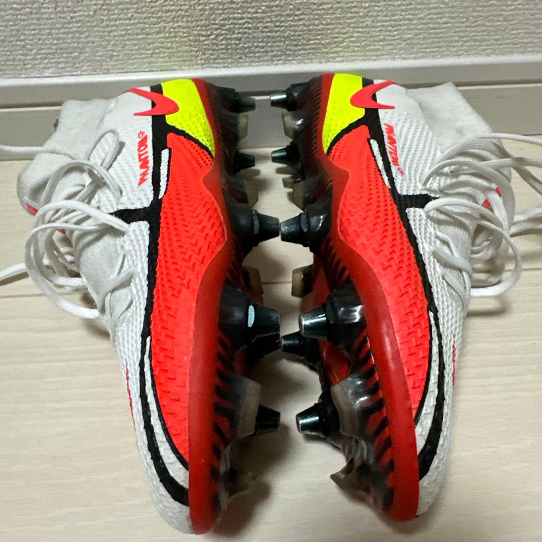 サッカースパイクナイキ　ファントムgt2 SG