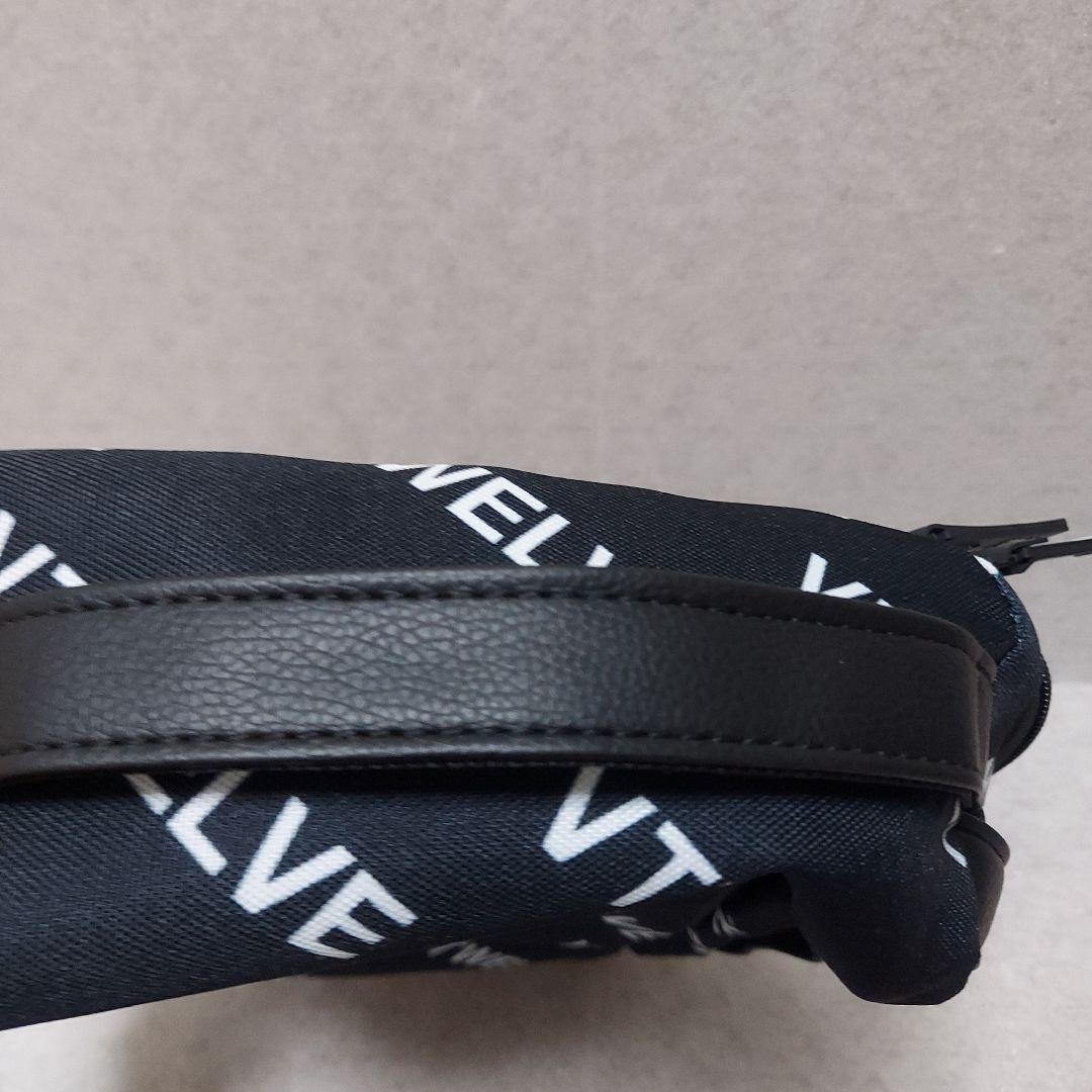 【在庫一掃セール】V12(ヴィトゥエルヴ)　シューズケース　ブラック