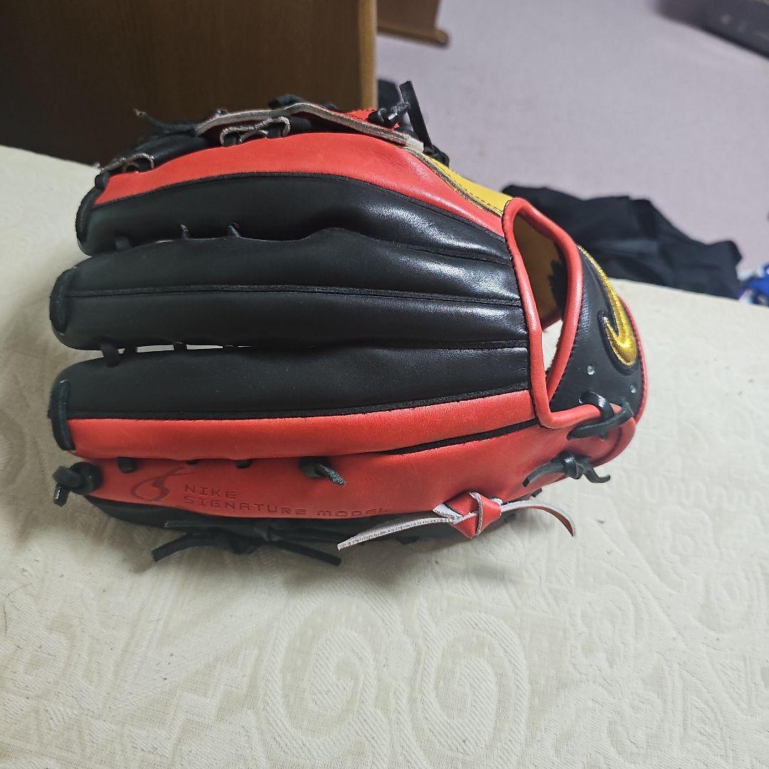 Nike 硬式グローブ 赤黒黄