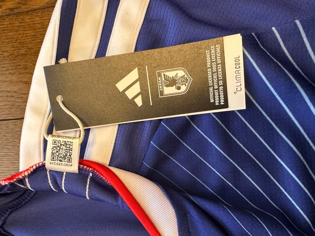 【新品タグ付】サッカー 日本代表 2026 ホーム　ユニフォーム S 長袖