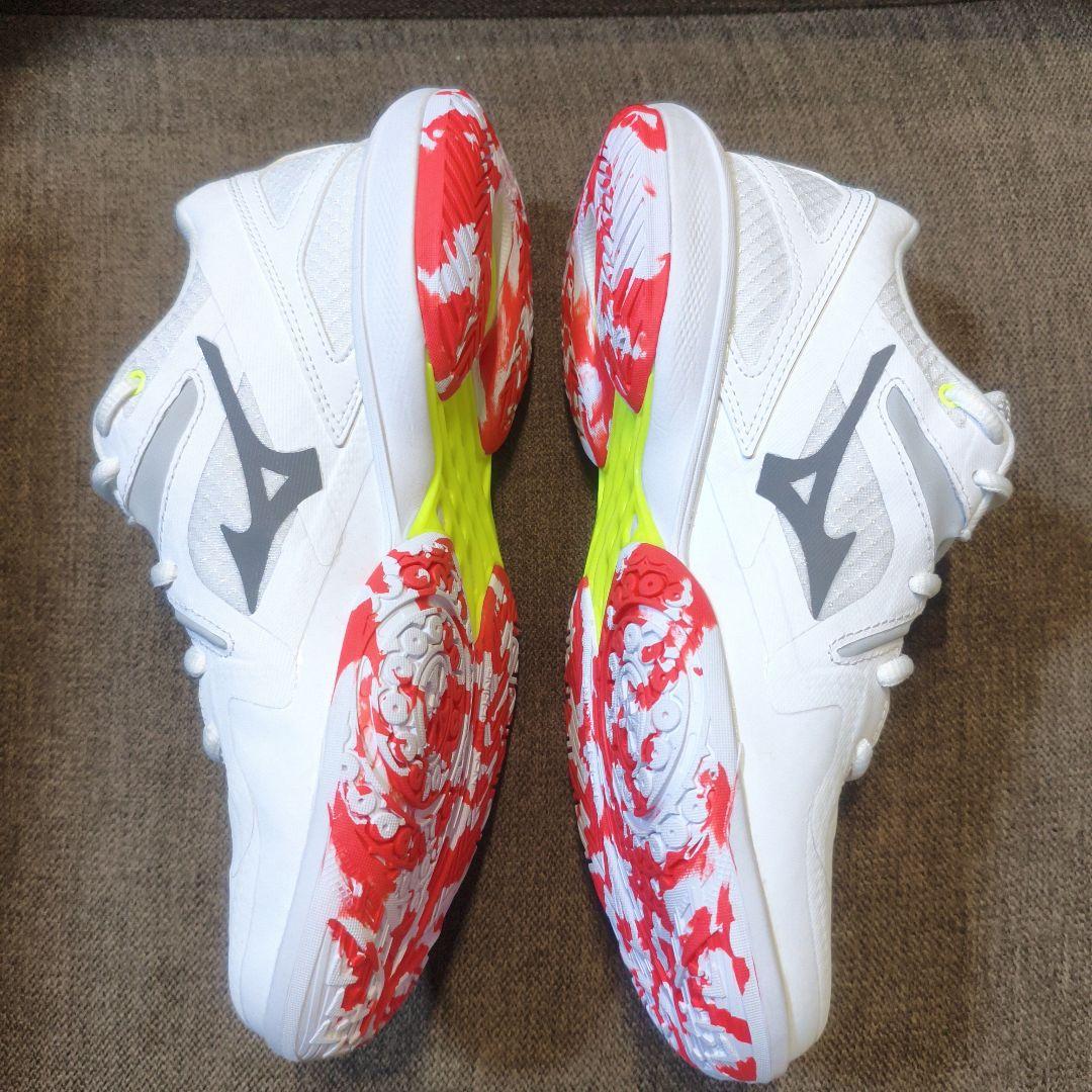 【未使用品】MIZUNO ウェーブクロー3 23.5cm