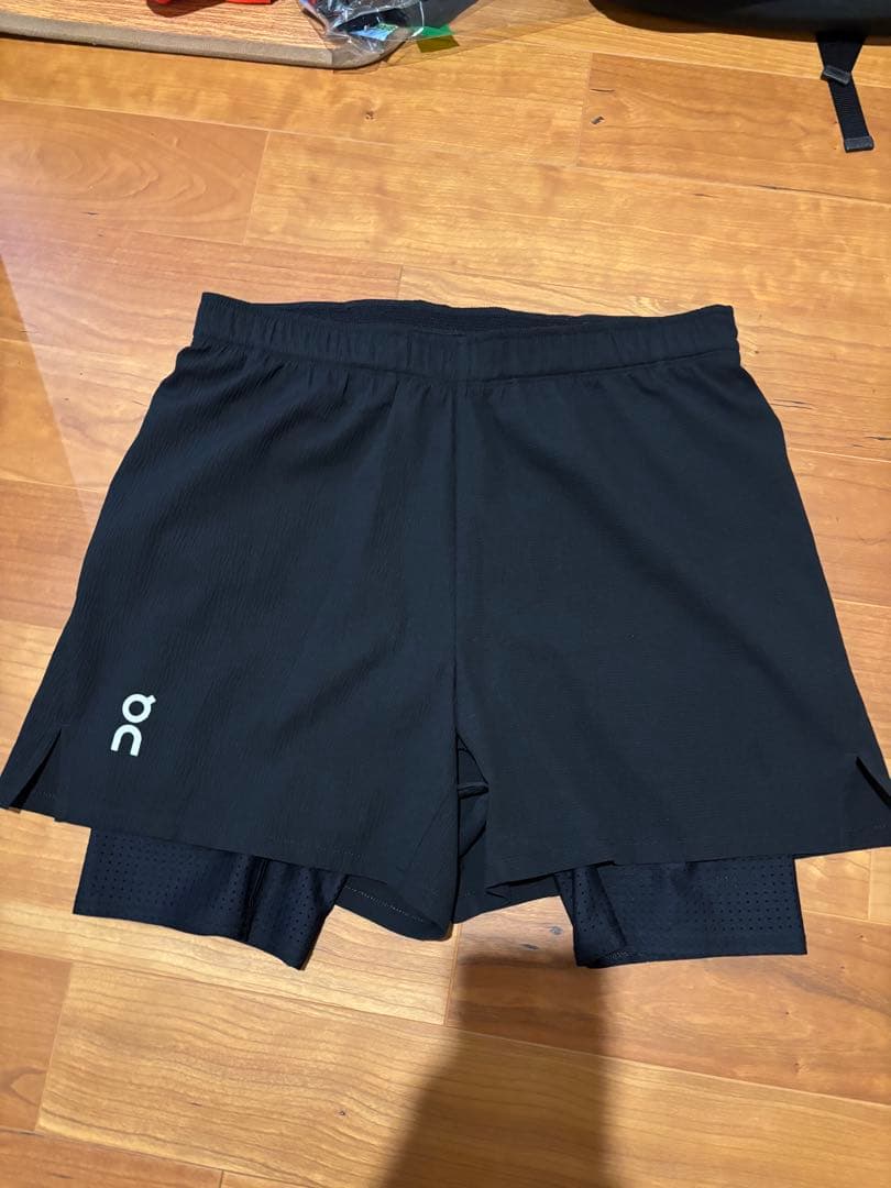 On Run On Cloud Pace Shorts メンズ S