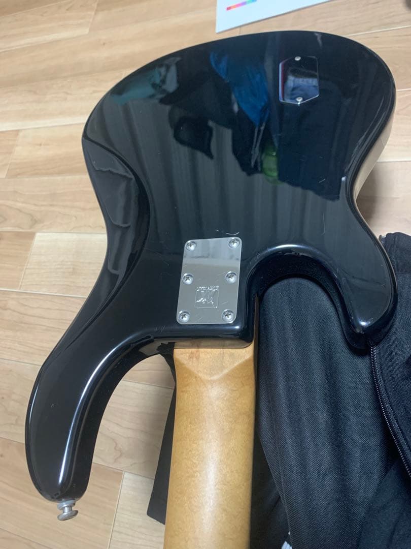 ベース MUSICMAN Stingray5 Black Maple FB