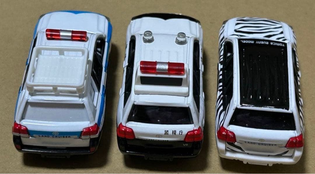 トミカ トヨタ ランドクルーザー 3台セット