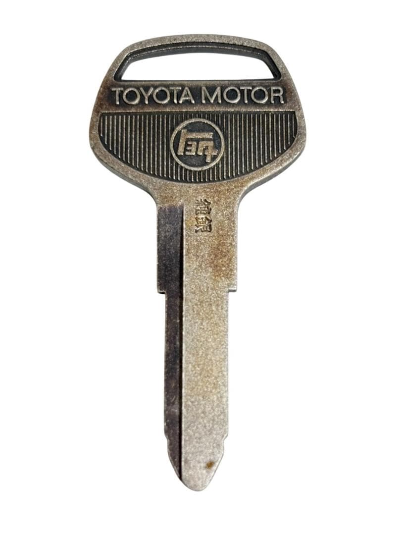TOYOTA MOTER トヨタ シルバーキー 1972製 ノベルティ 鍵 キー