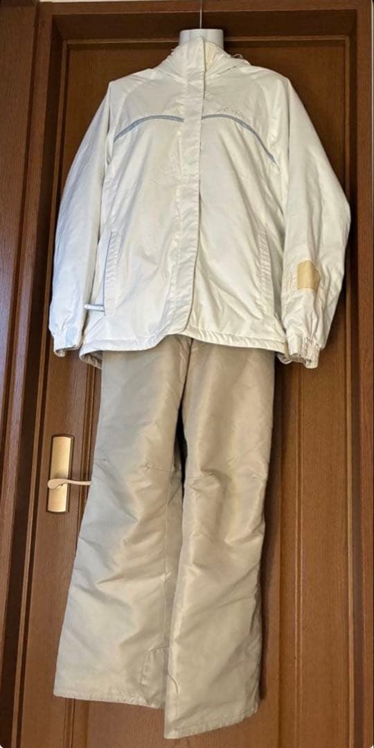 「２４時間以内発送」レディーススキーウェア上下