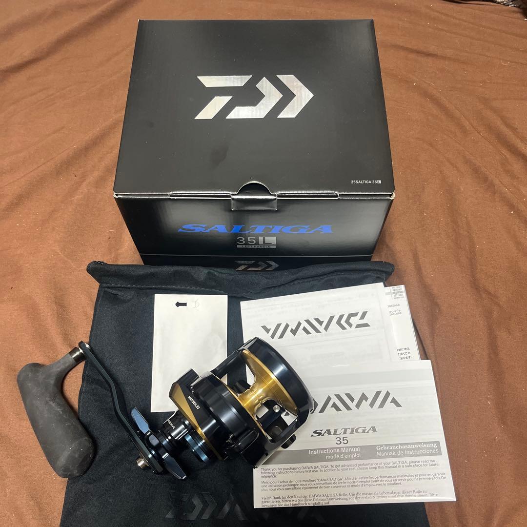 【値下】　新品.未使用　ダイワ SALTIGA 35 L ベイトリール