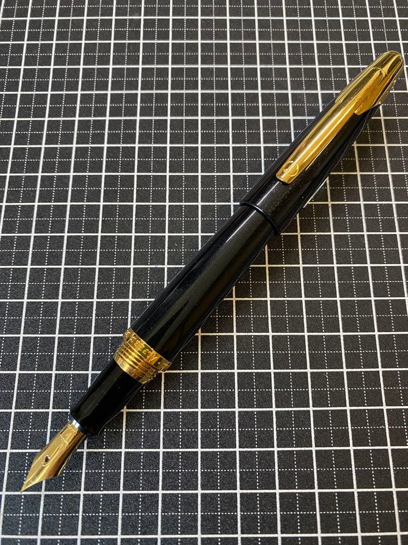 A.D.Dunhill 万年筆　字幅F