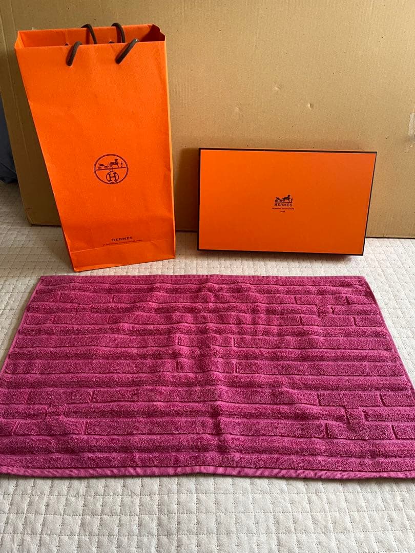 新品未使用タグ付きHERMES ステアーズ コットン100％フェイスタオルマット