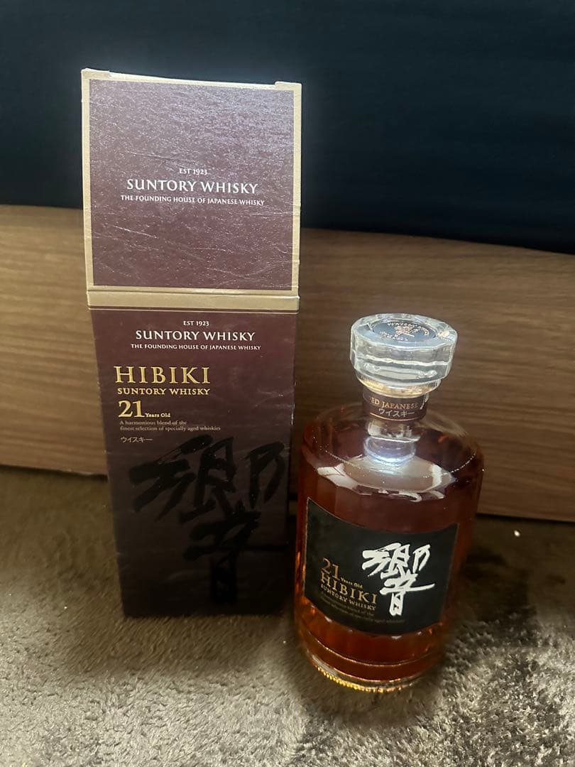 Hibiki 21年 ウイスキー 箱入り