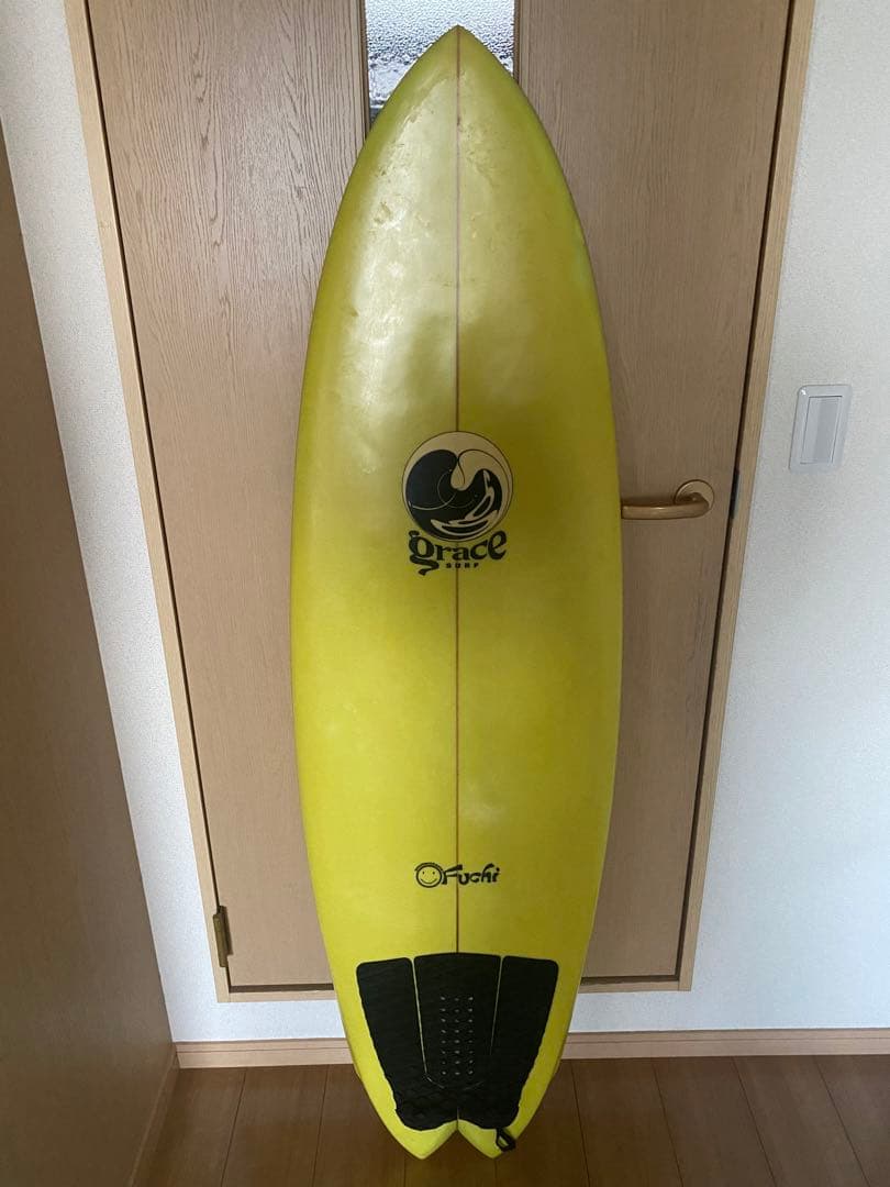 グレースサーフボード5.6 EPS fcsハニカムフィン付き