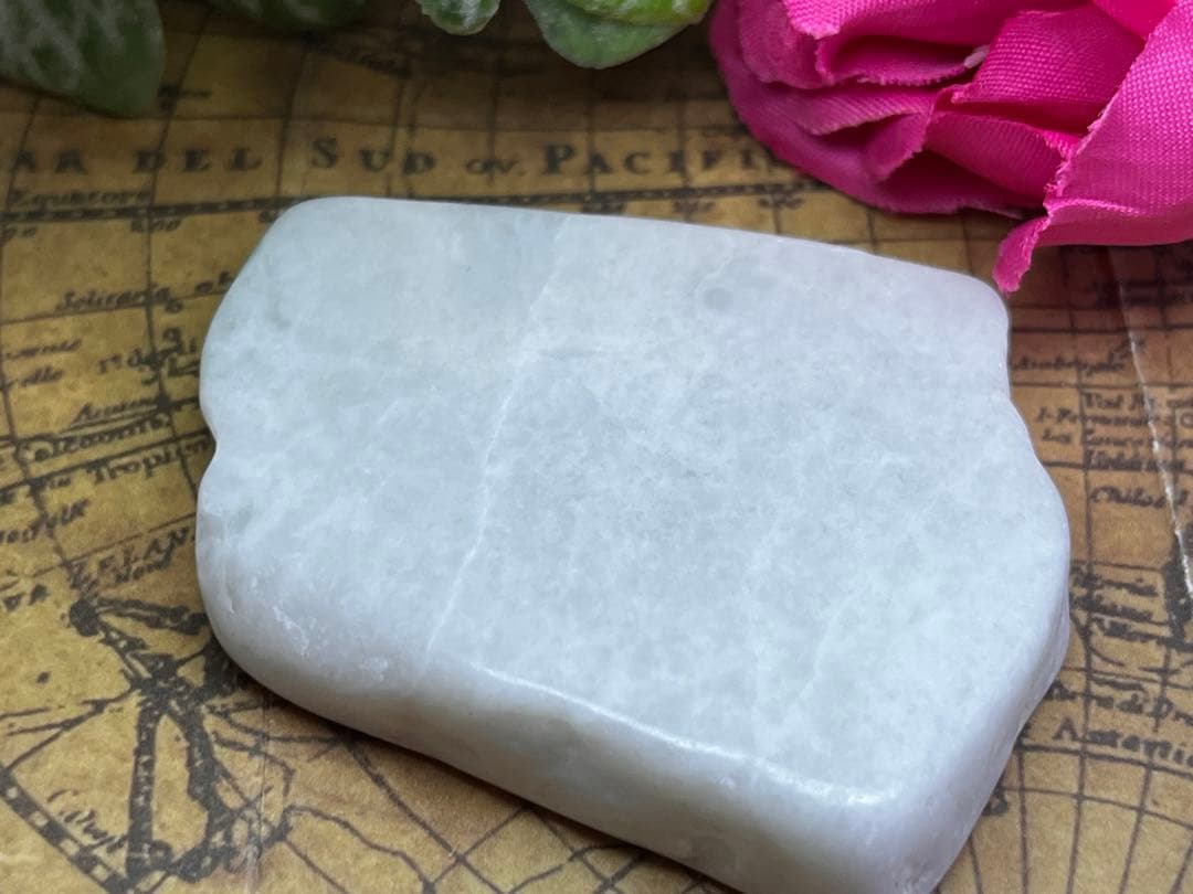 糸魚川 ✨　硬玉翡翠　原石　ジェダイド　タンブル