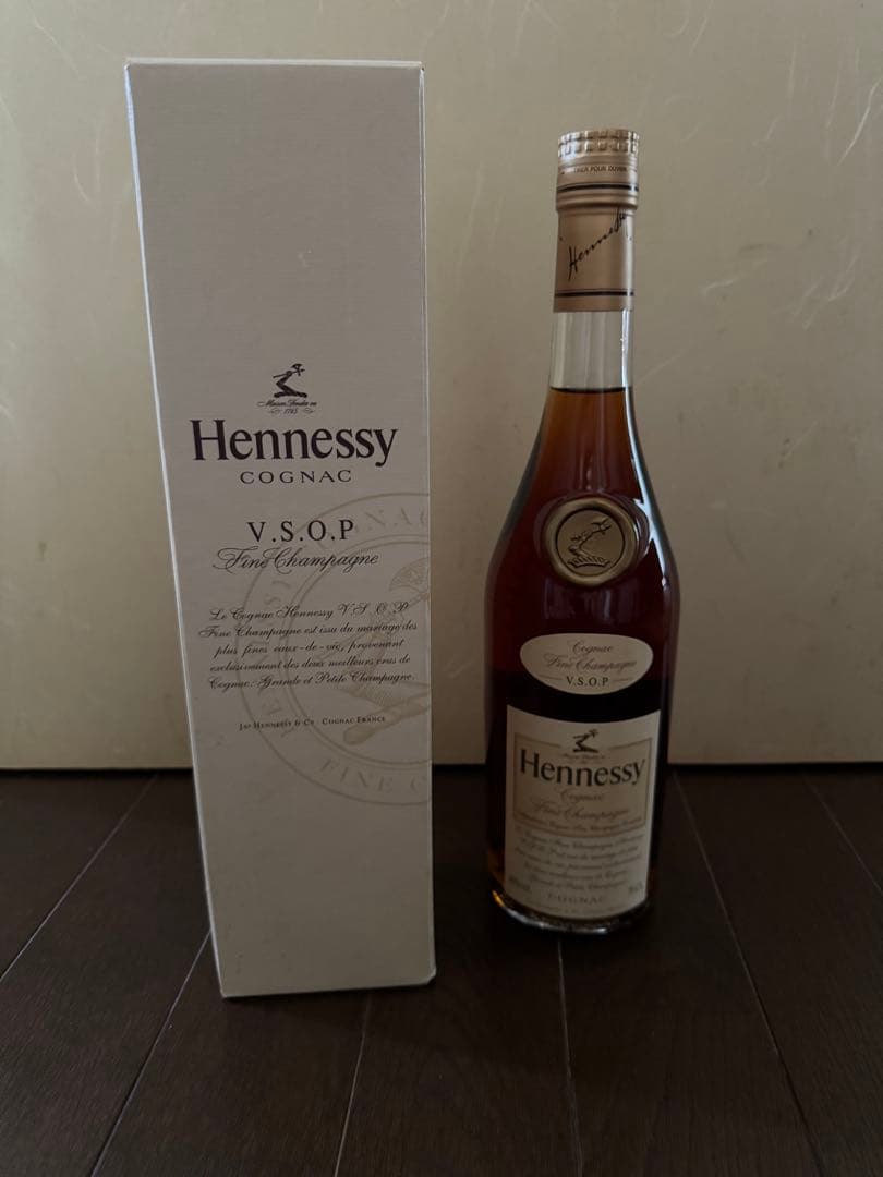 Hennessy V.S.O.P コニャック 箱入り