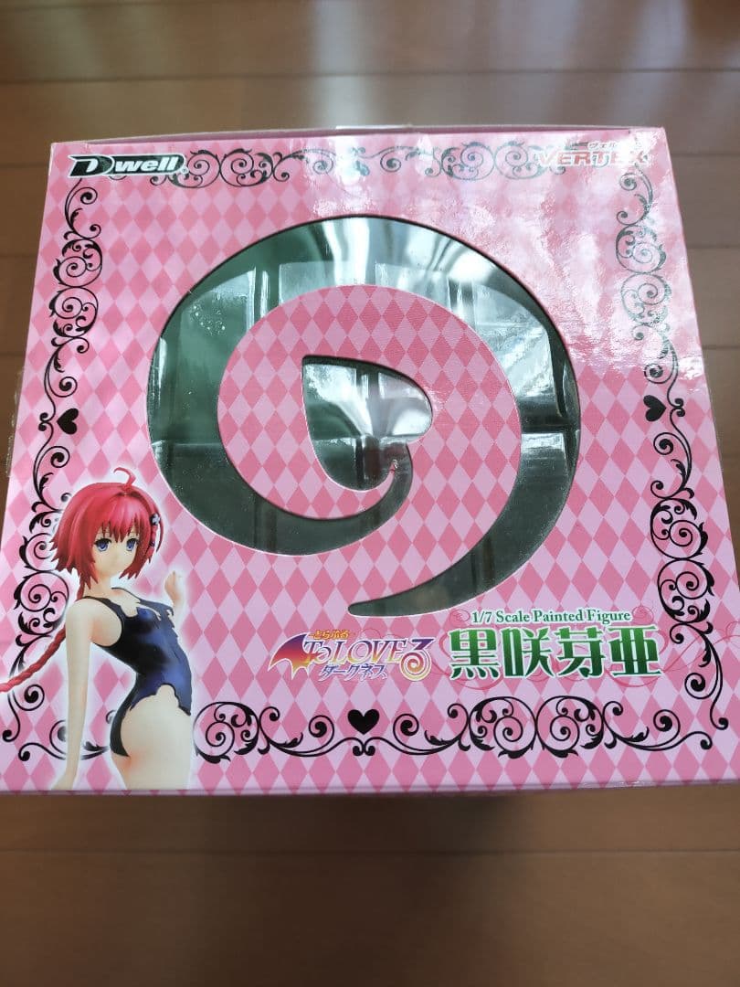 黒咲芽亜　スクール水着　フィギュア