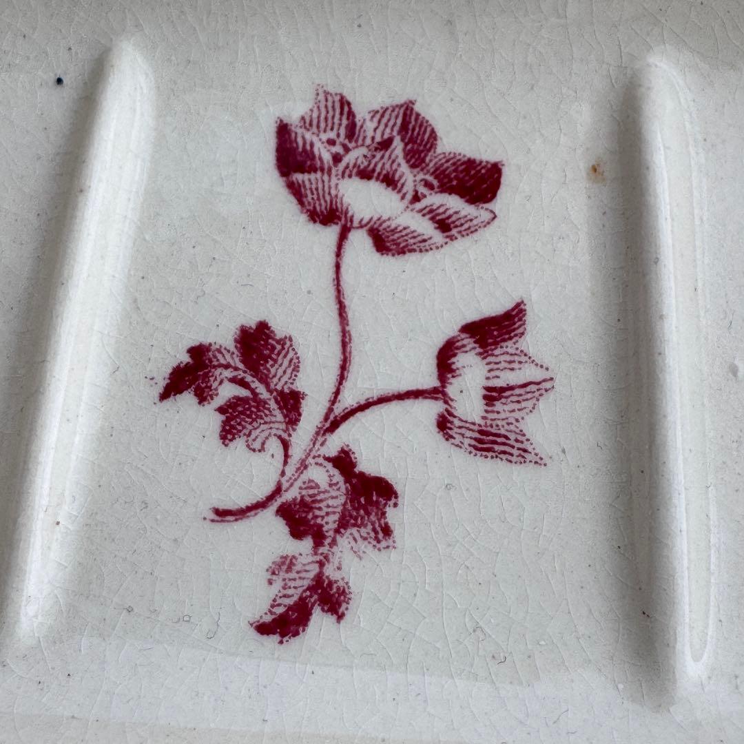 フランスアンティーク　サルグミンヌ　Fontanges 石鹸置き