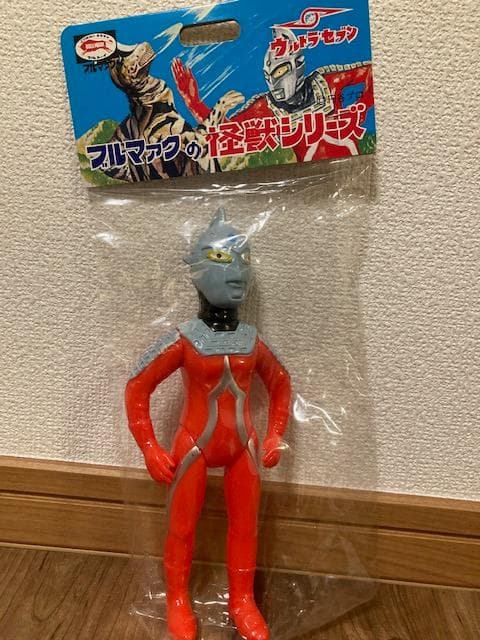 珍品！　ウルトラファイト版　ウルトラセブン　ブルマァク　ソフビ