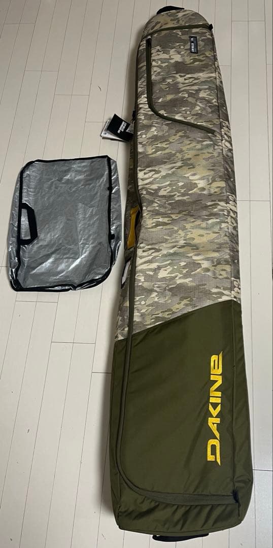 【良品】DAKINE ダカイン　日本正規品　スキーケース　スノーボードケース　②
