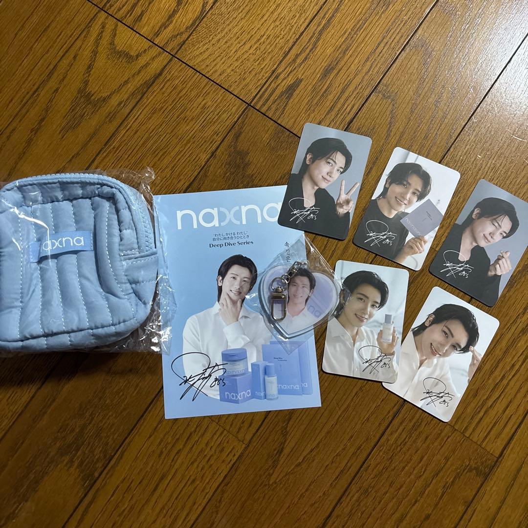 naxna ローンチショーヒョンシクグッズ