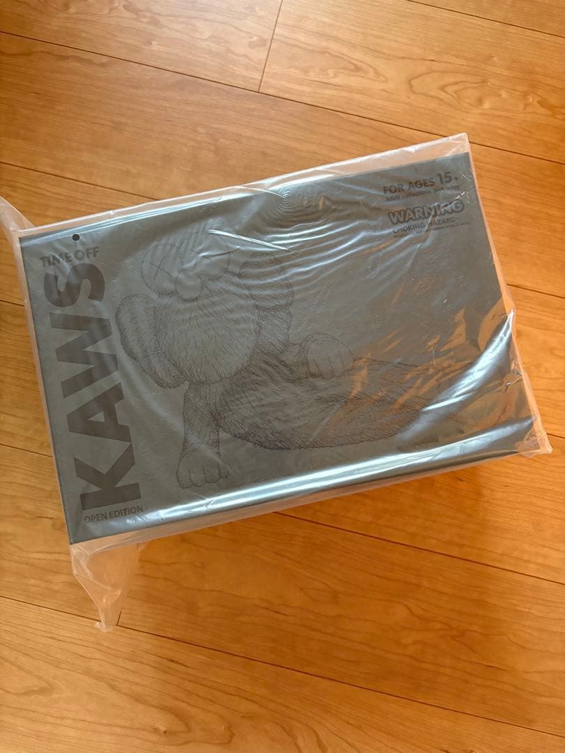 新品未使用 KAWS TIME OFF black