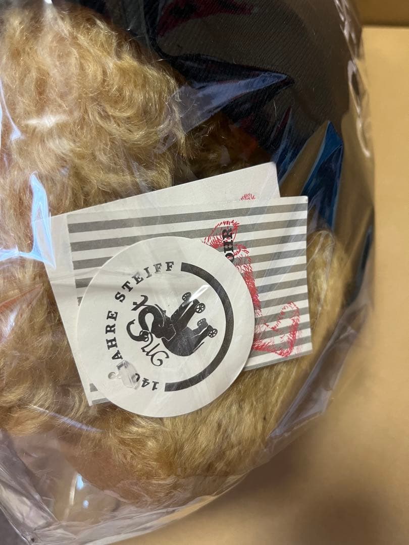 マ*ス様 Girls Don't Cry × Steiff Teddy Bear