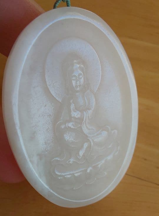 【鑑別書付き本物】和田白玉 観音菩薩座像 仏像 佩玉 根付牌子 和田玉ペンダント