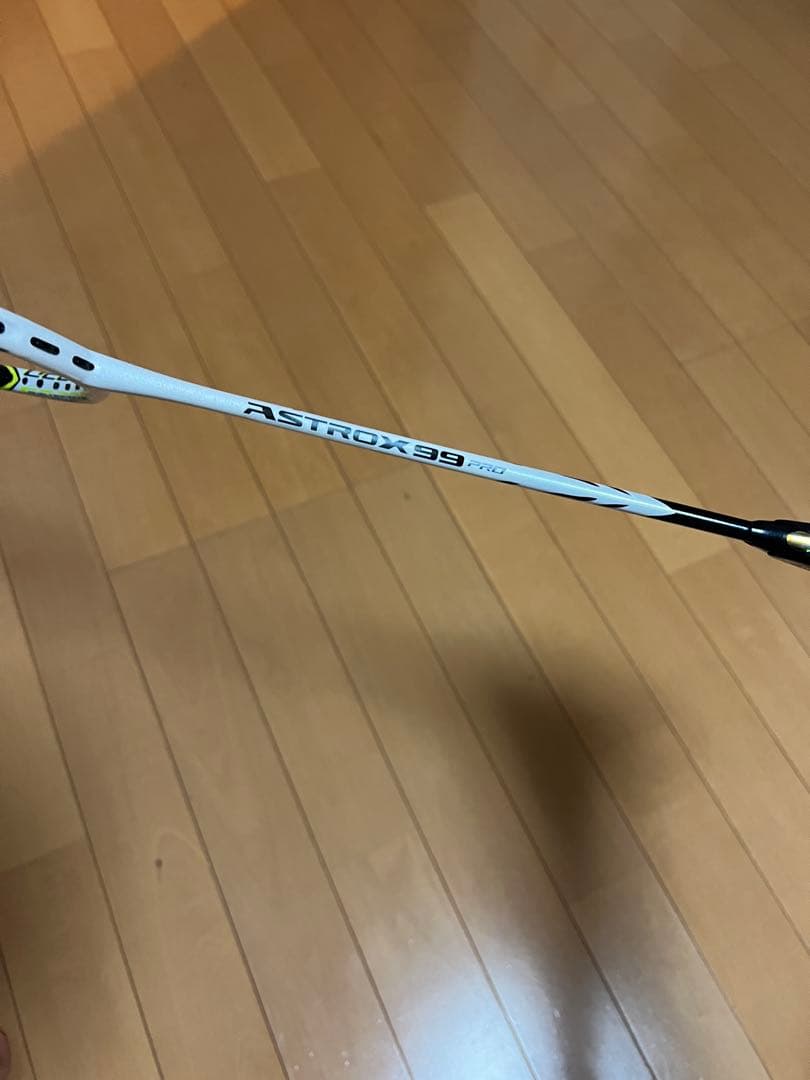 ヨネックスバドミントンラケット アストロクス99プロ pro 3U4 値下げ！