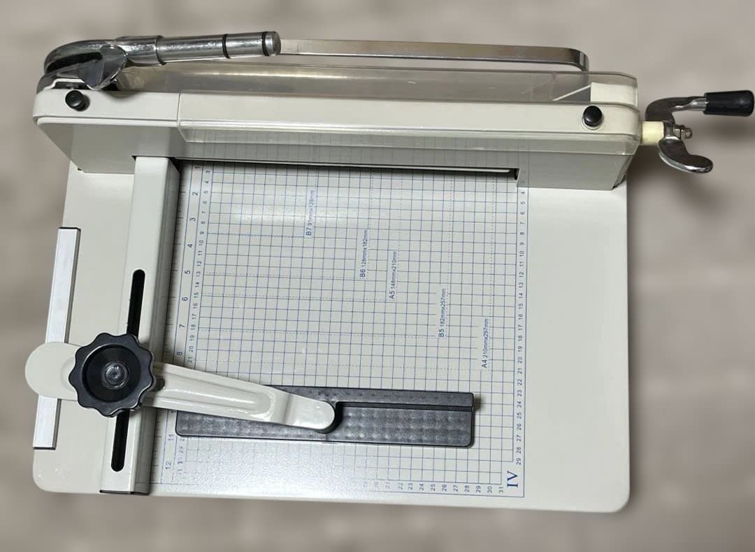 ペーパーカッター　858A4 裁断機