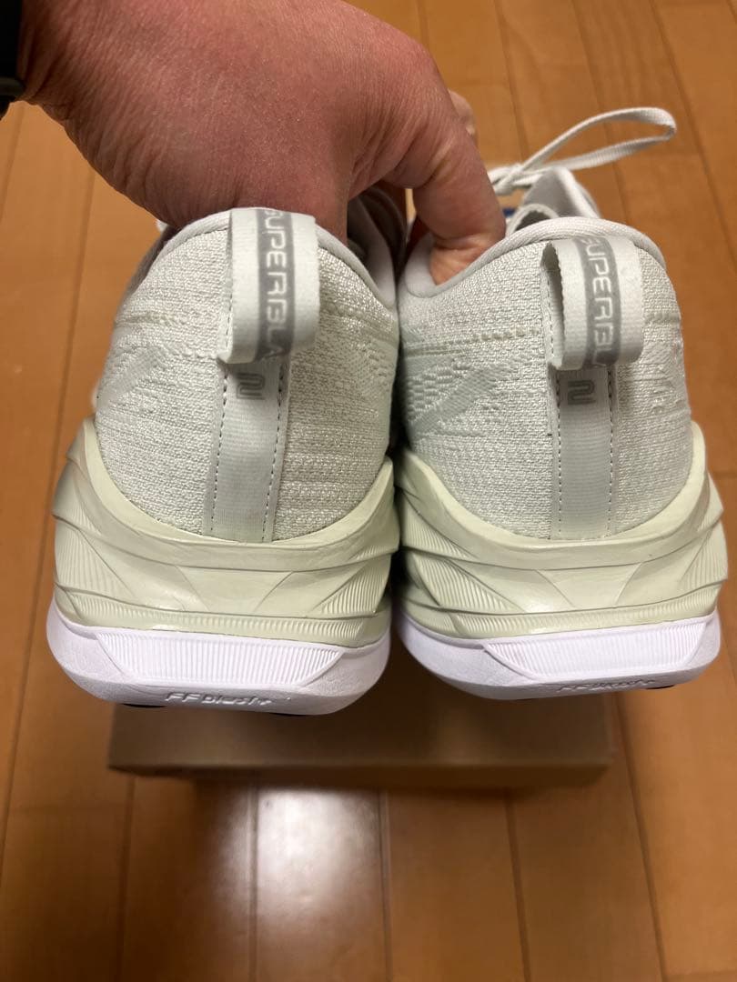 アシックス スーパーブラスト2 28センチ