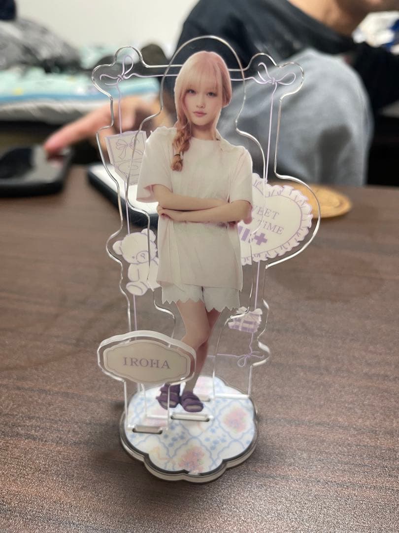 IROHA アクリルスタンド ホワイト