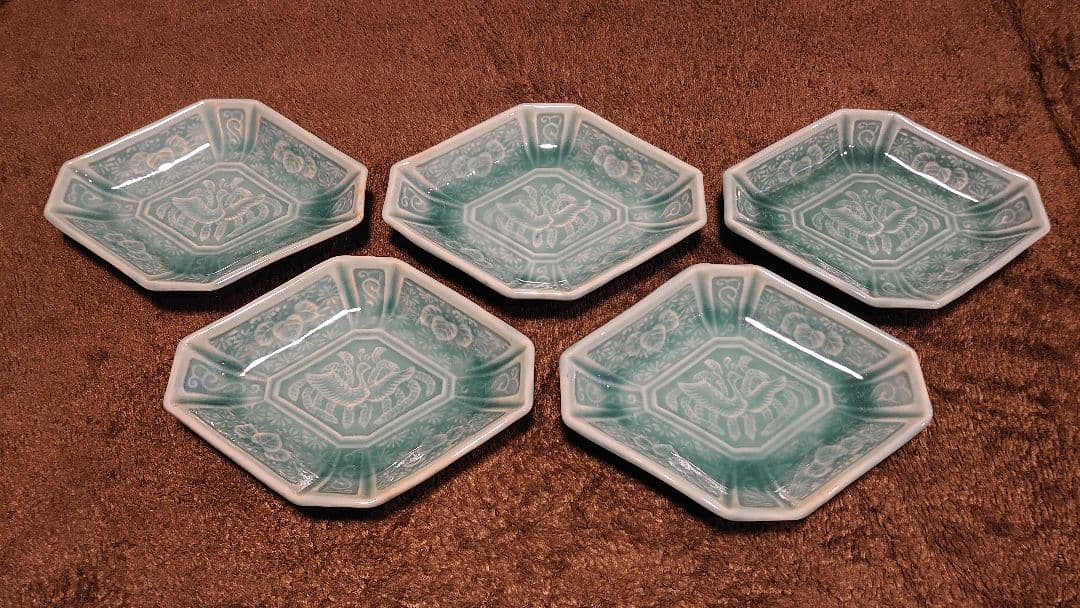 李朝　青磁　李朝青磁　菱形皿　菓子皿　陽刻　鳳凰　５客