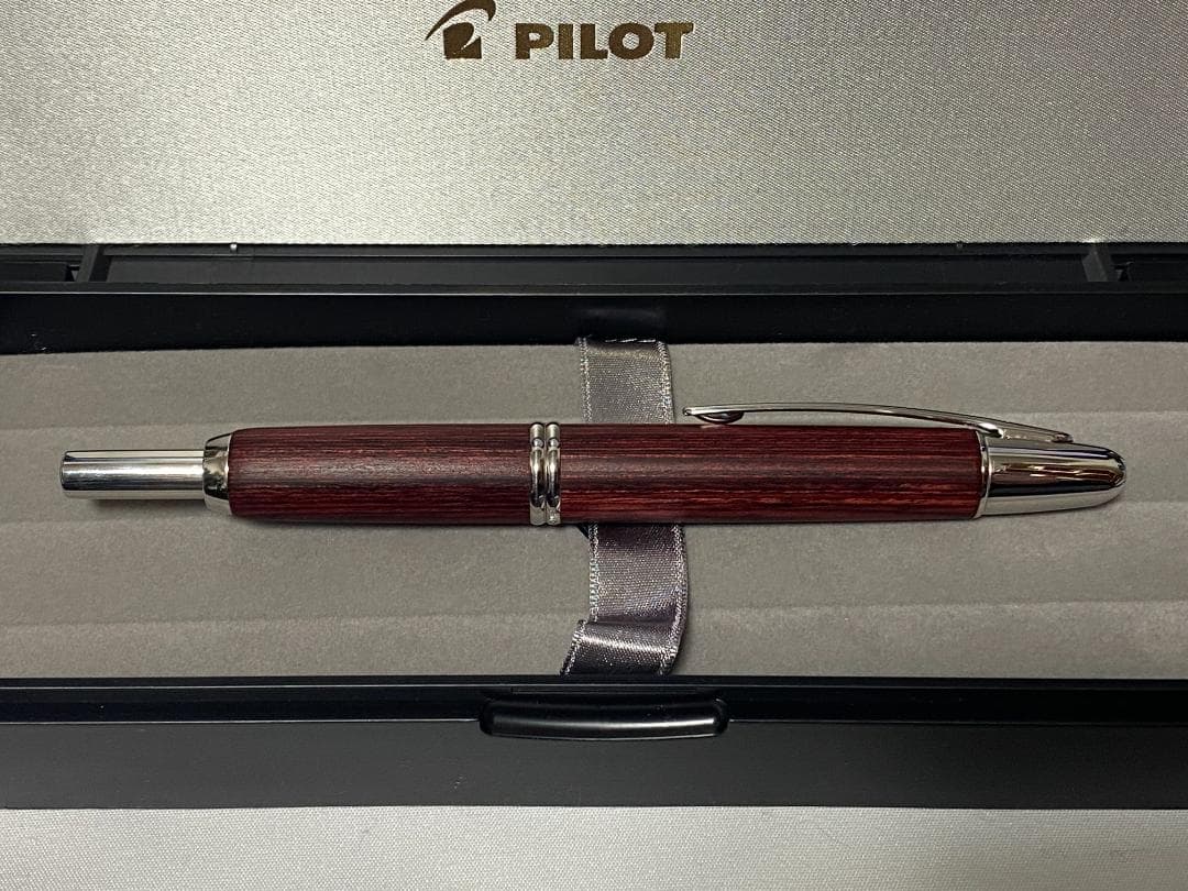 PILOT キャップレス 木軸 ディープレッド EF