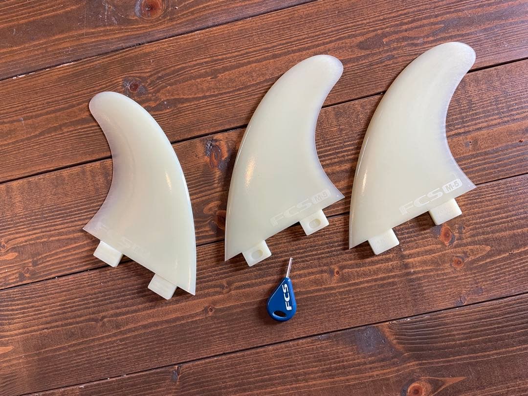 ［新品］初心者　女性向け　essene surfboars EPS 7.0