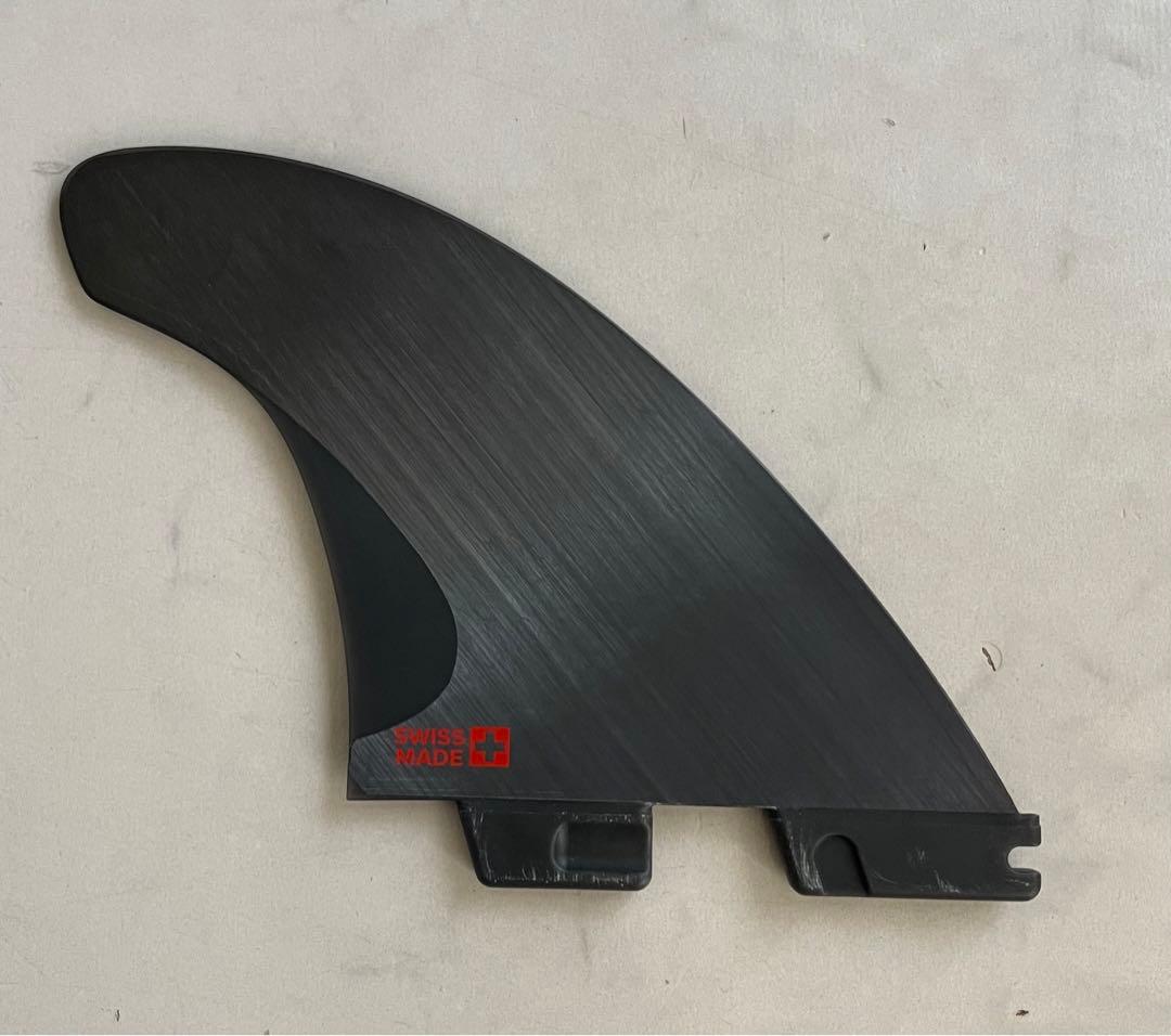 FCS2 H4 トライフィン　medium 美品　M