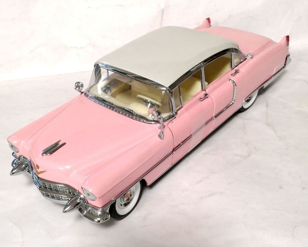 エルビス1955 ピンクキャデラック
