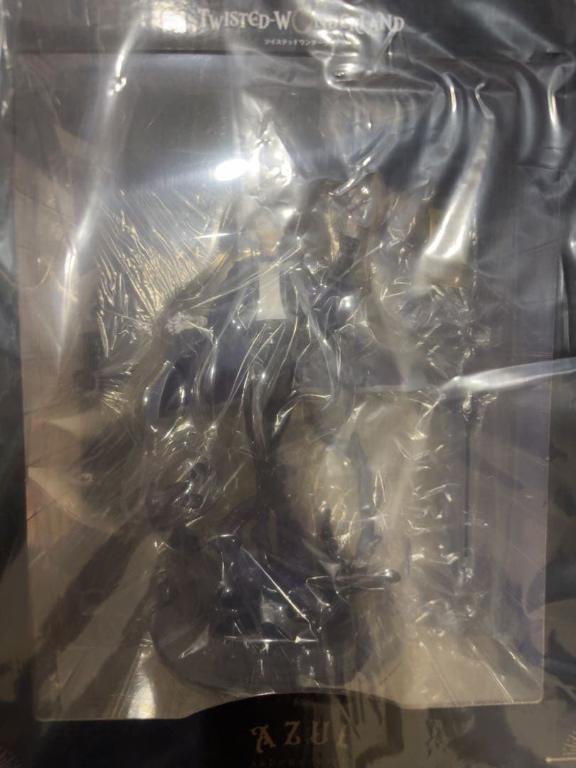 ツイステ アズール アーシェングロット 1/8スケールフィギュア