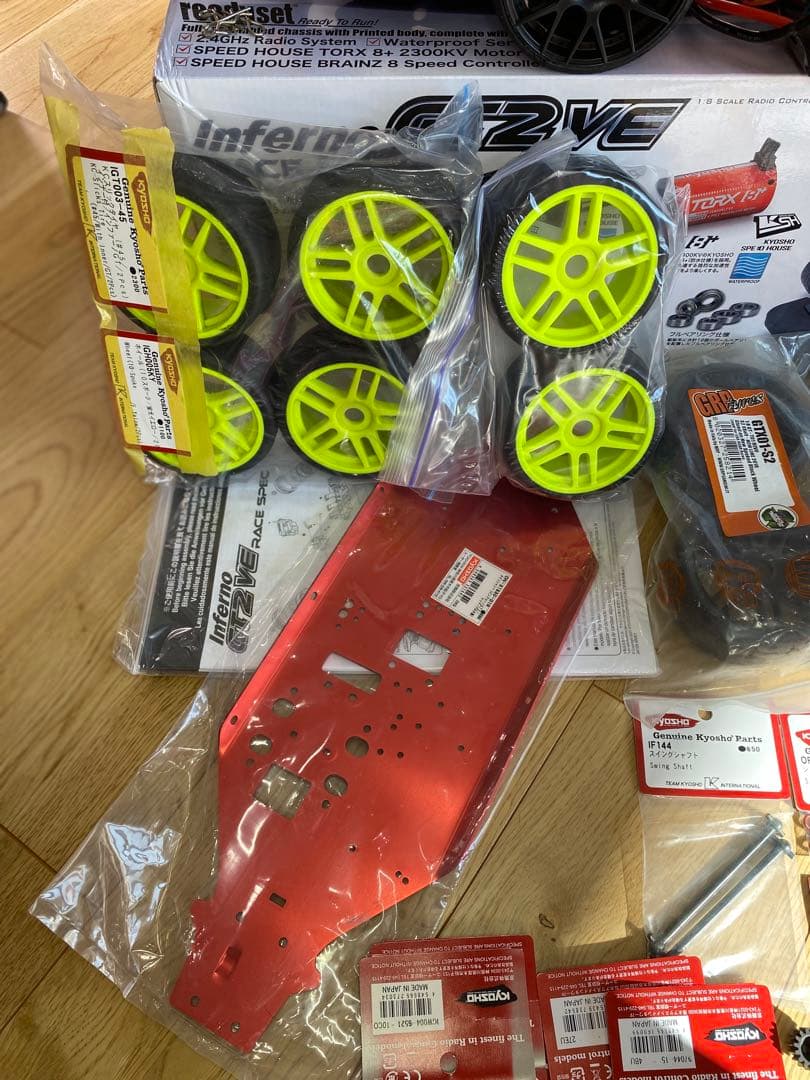 1/8 4WD インファーノGT2 VE AMG GT3 オプションスペア多数