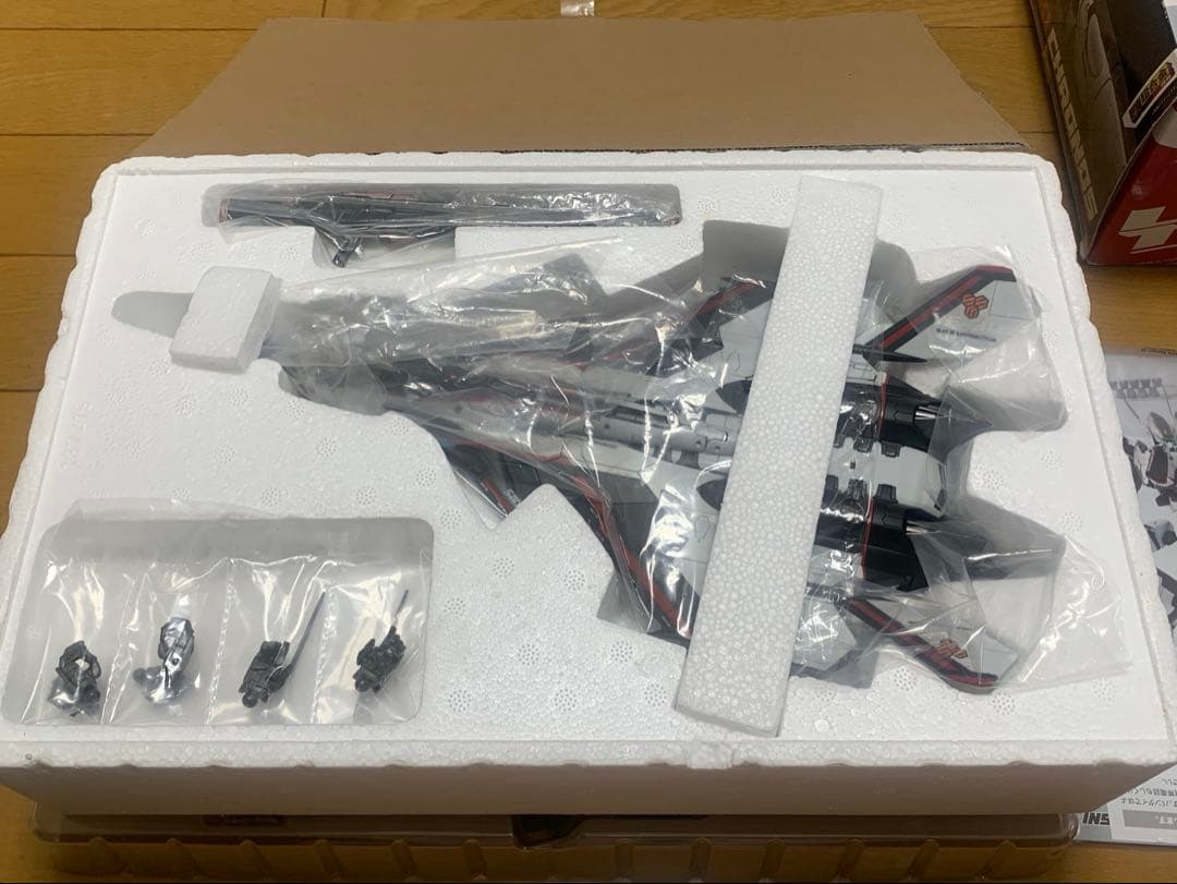 【中古品】バンダイ DX超合金 YF-30 クロノス