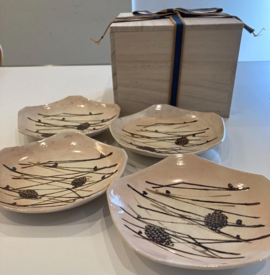 華中亭道八 松と松ぼっくりの銘々皿 四客 希少時代物