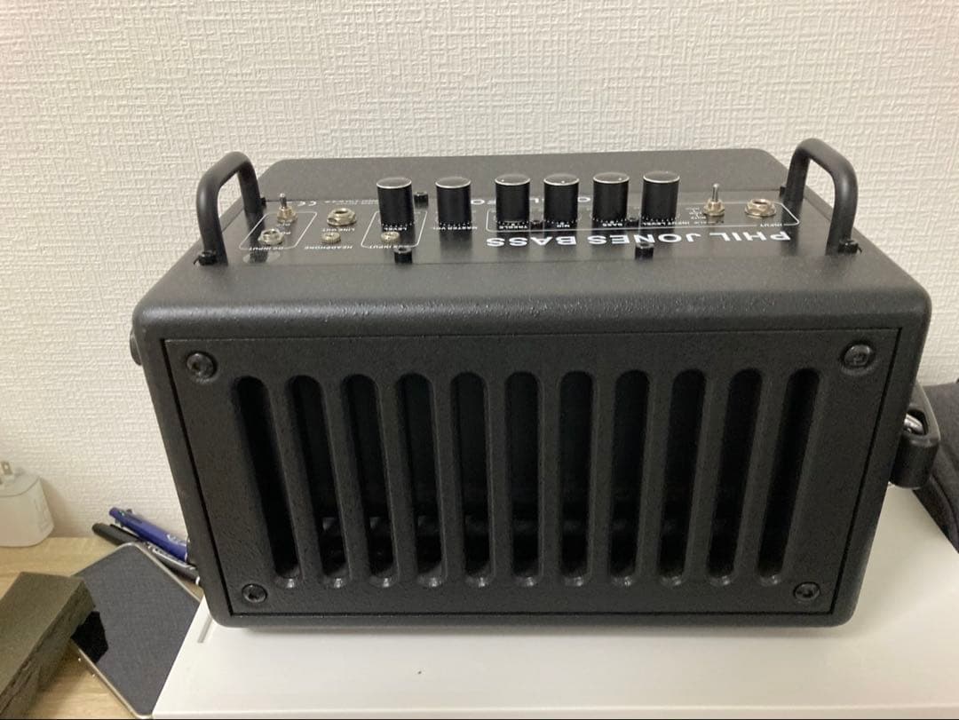 新品同様！　ベースアンプ　PHIL JONES BASS(PJB)
