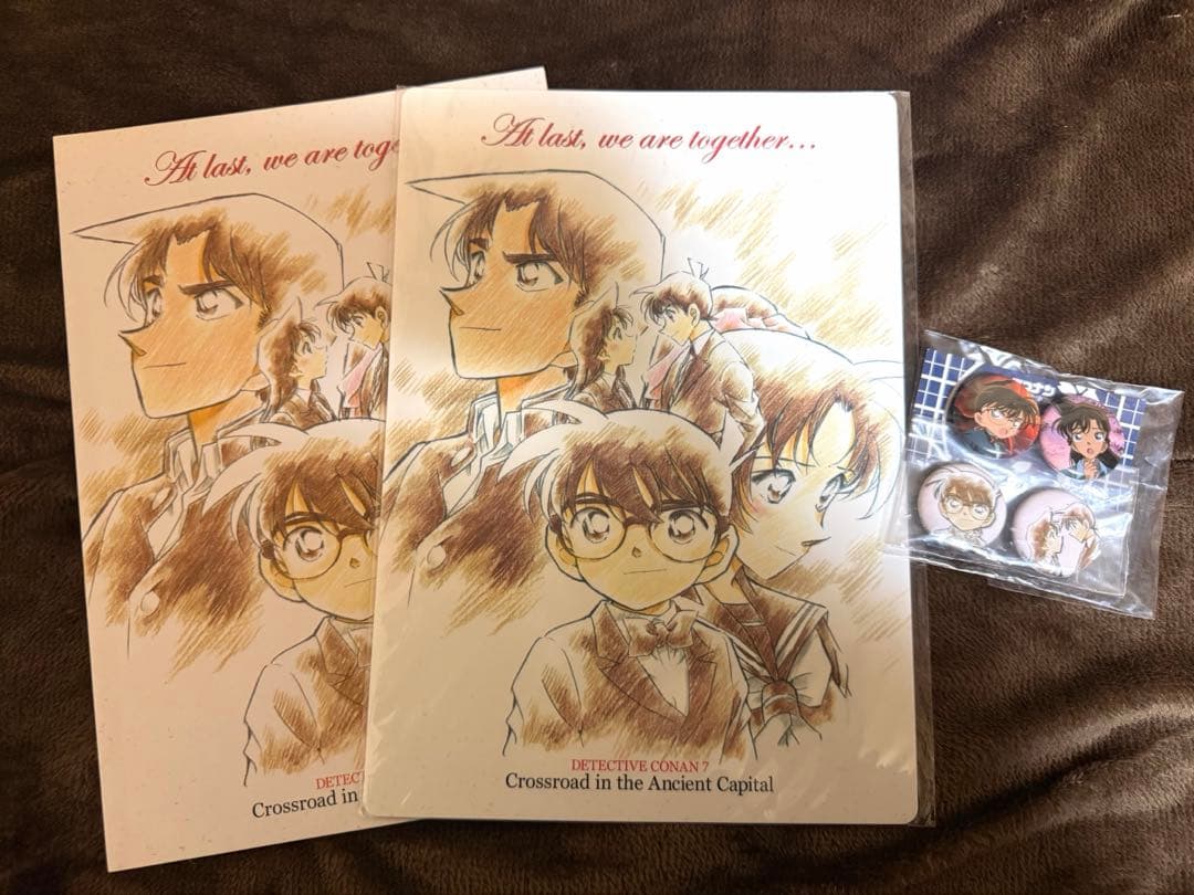 名探偵コナン 迷宮の十字路 ノート 下敷き 缶バッジ