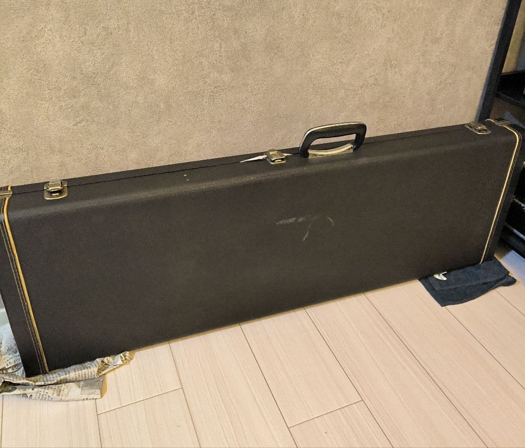 Squier by Fender(スクワイアー フェンダー) ケース付き