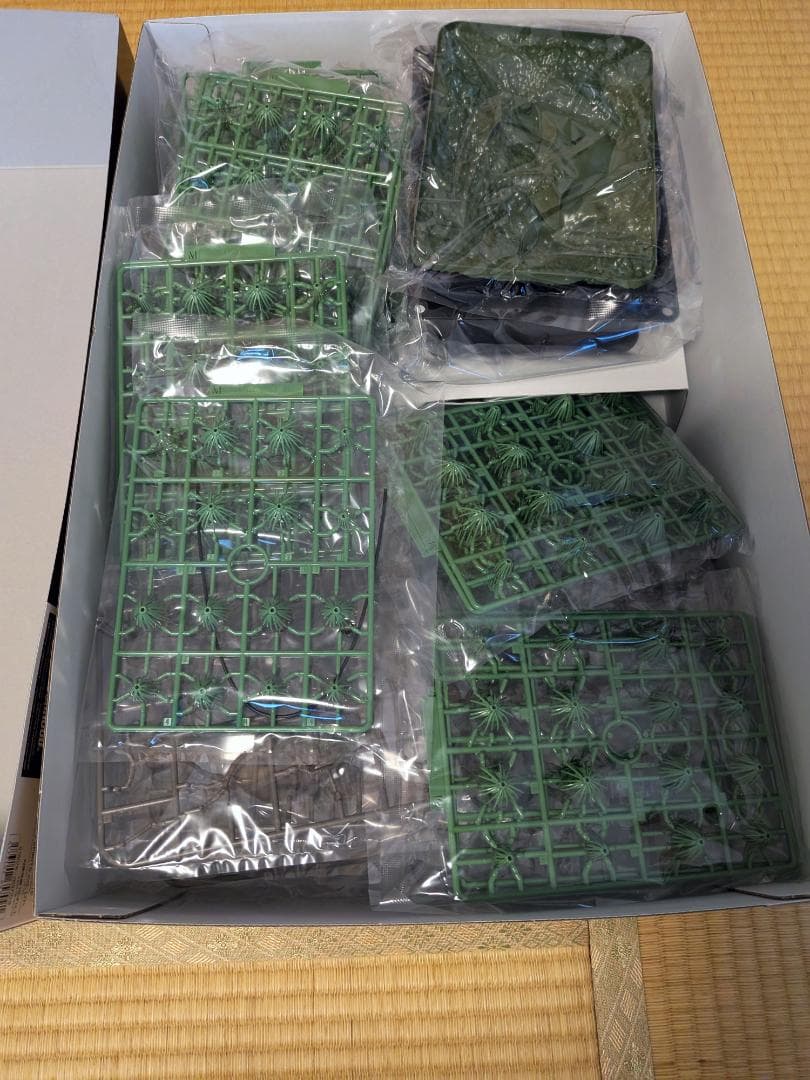 NEIGHBORHOOD BANDAI BONSAI MODEL KIT 盆栽