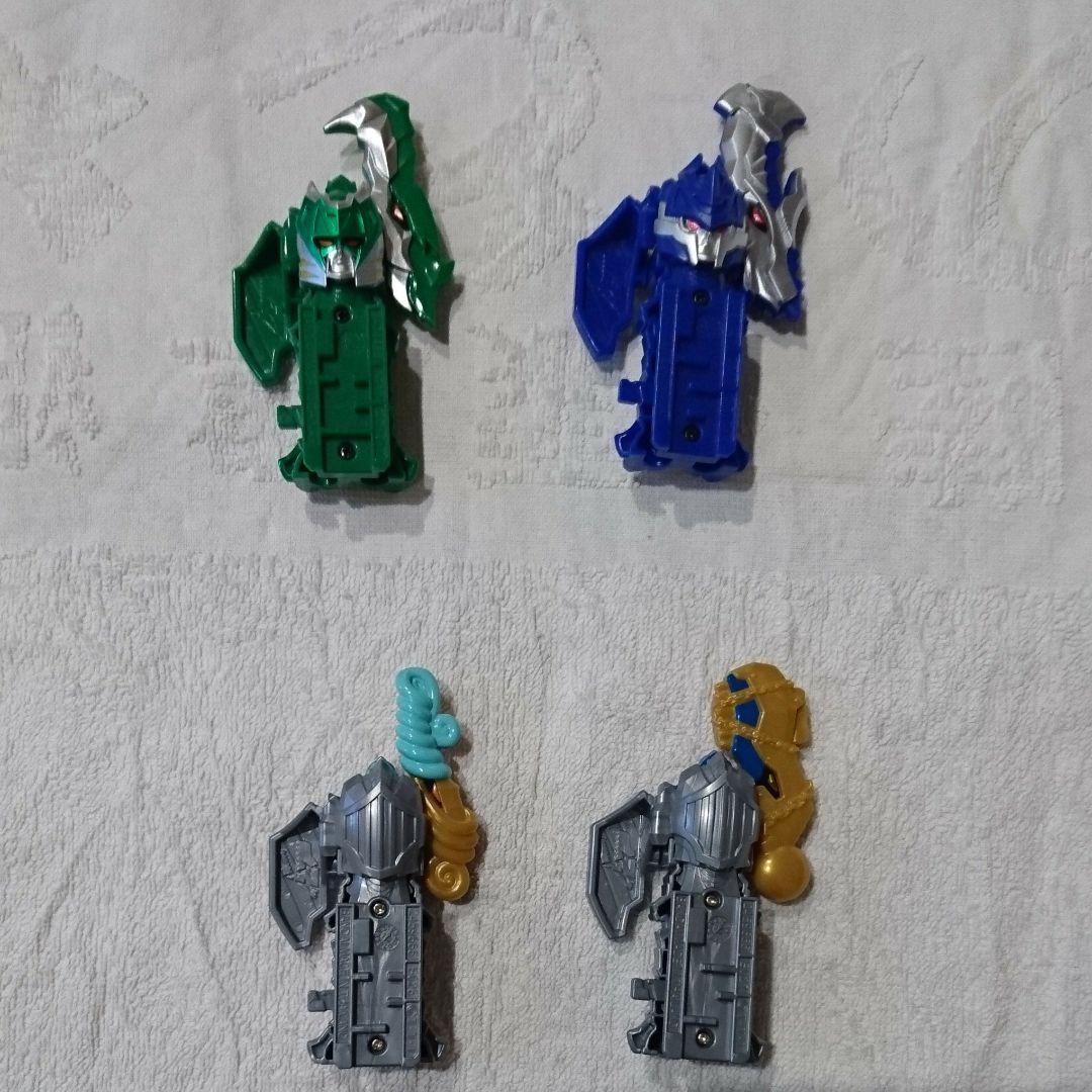 リュウソウジャー