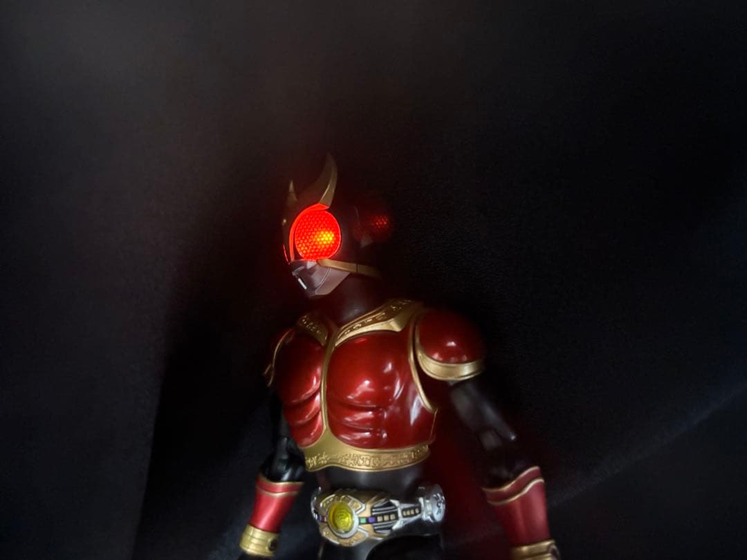 【期間限定値下げ】発光改造　仮面ライダークウガ　フィギュア