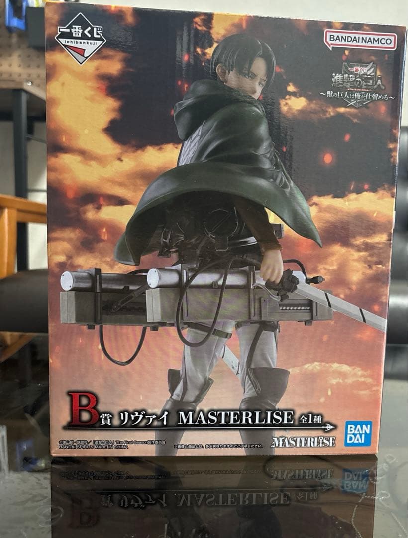 進撃の巨人一番くじ ラストワン　超大型巨人 A賞　獣の巨人 B賞　リヴァイ