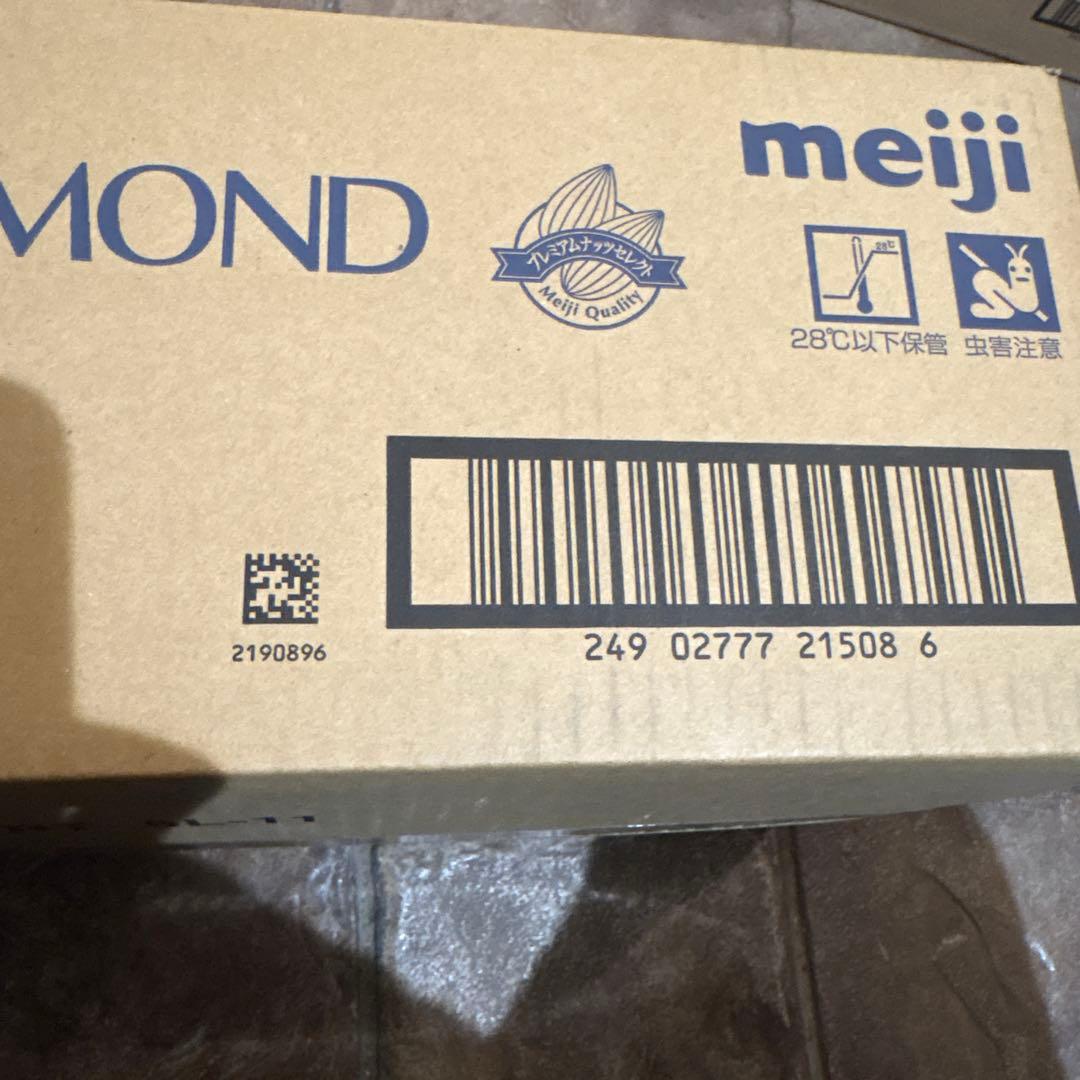 Meiji アーモンドチョコレート標準36粒入り151g 18袋