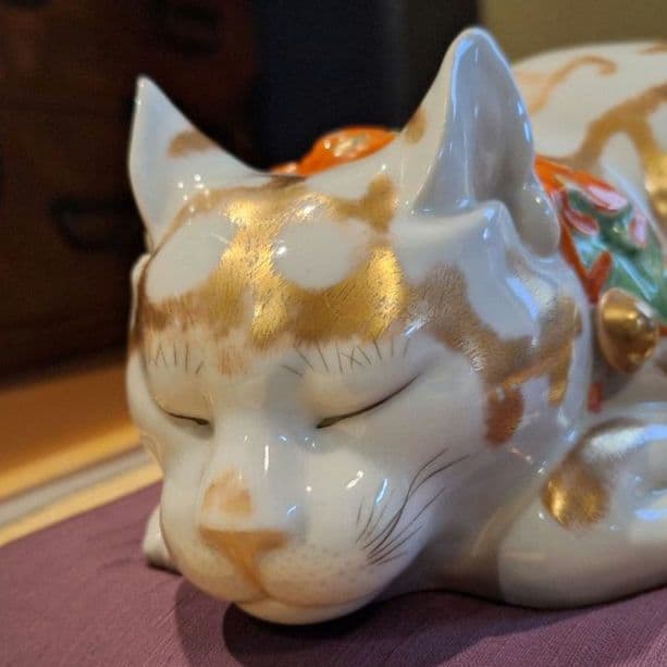 海を渡り、米国で百年以上眠り続けた猫！明治後期 眠り猫ねこ 招き猫 古伊万里九谷