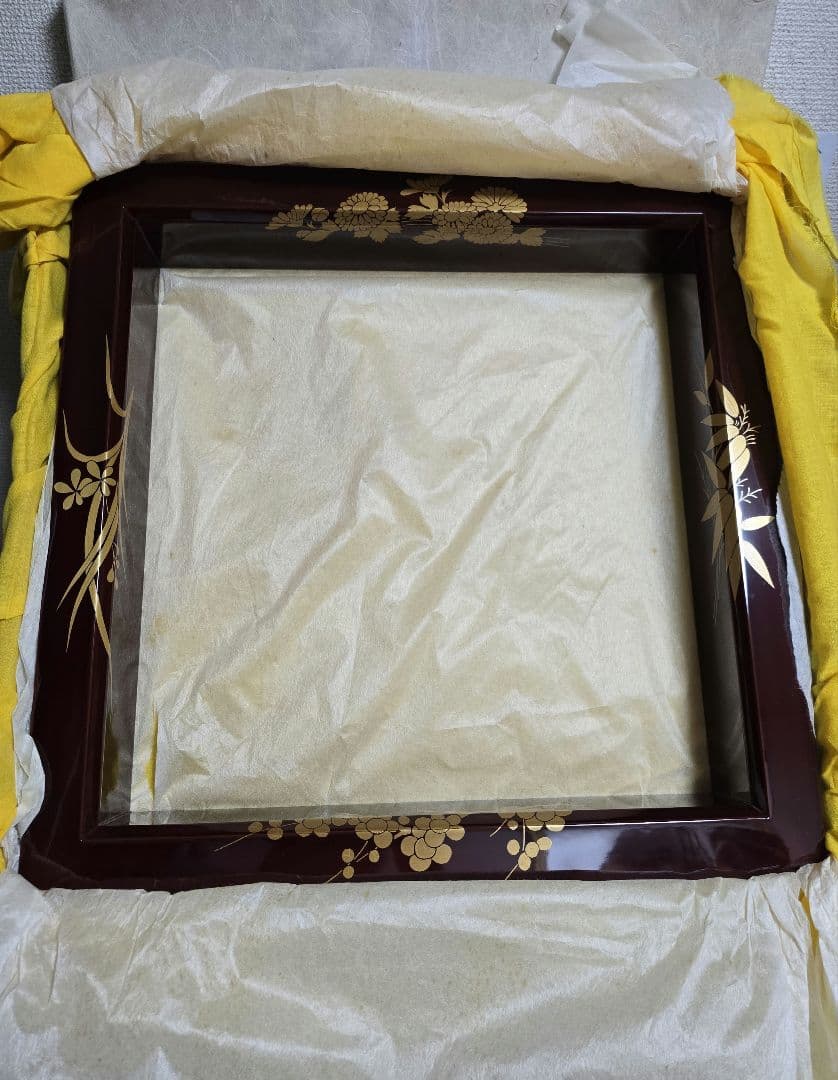 輪島塗四君子蒔絵の炉ぶちです