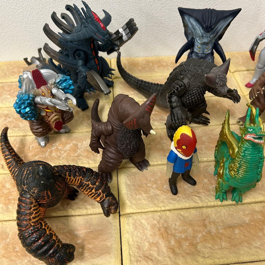 ウルトラマン　怪獣フィギュア 15体セット