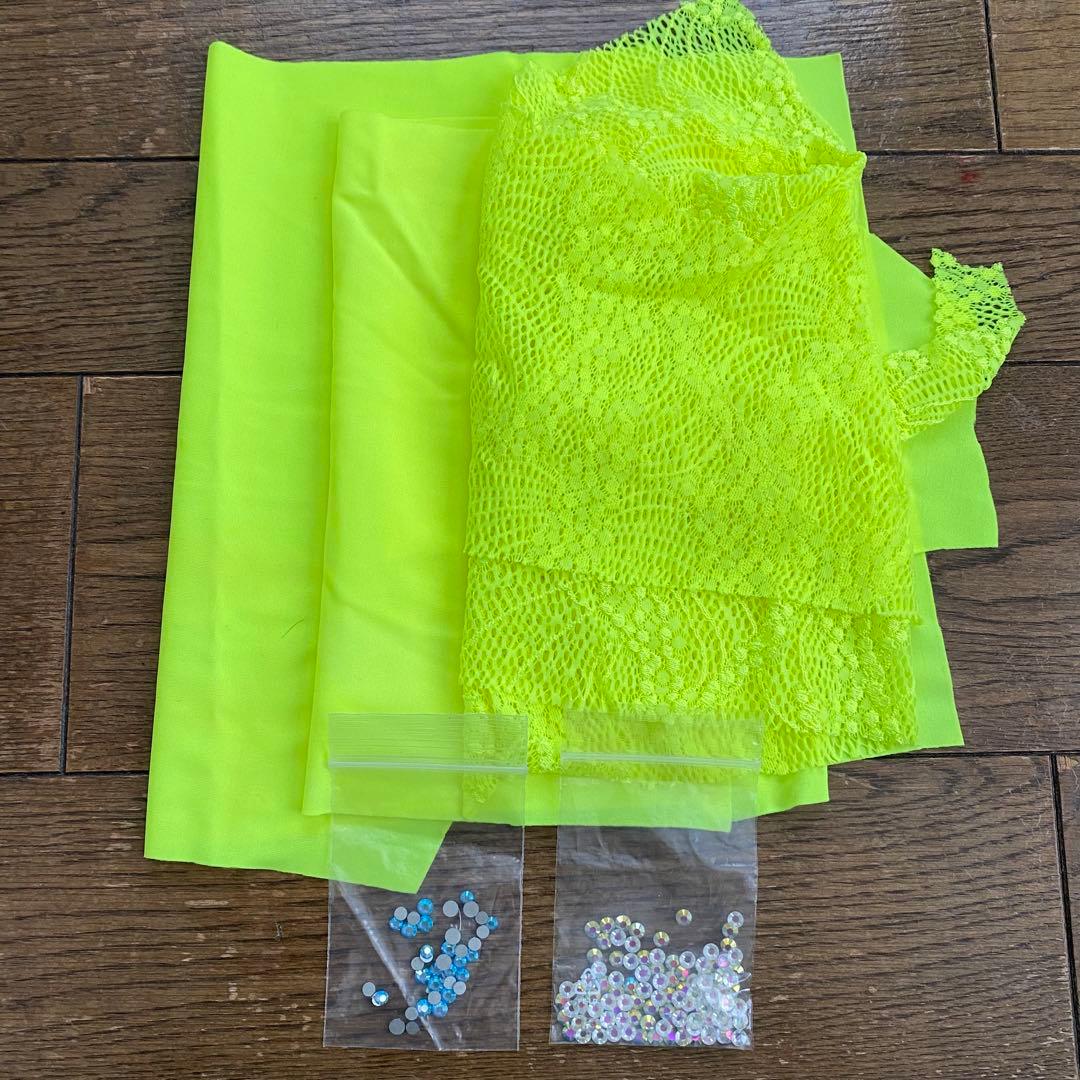 社交ダンス　ラテンドレス　クチュールイヴォンヌシュテファン製